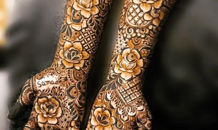 Professional Mehendi Designer